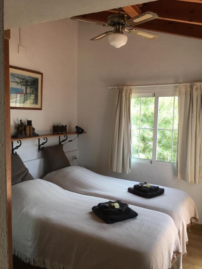 Bed and Breakfast Buena Idea - Adults Only Халон Экстерьер фото