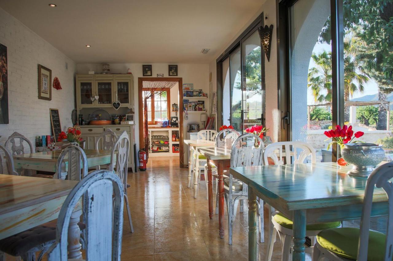 Bed and Breakfast Buena Idea - Adults Only Халон Экстерьер фото